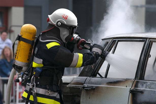 c-thru-smoke-diving-helmet-by-omer-haciomeroglu7.jpg