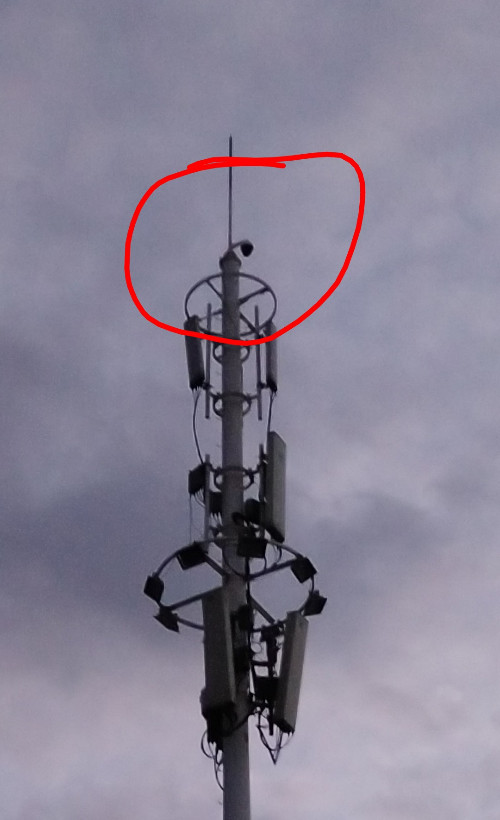 现在的铁塔上面会装摄像头吗?