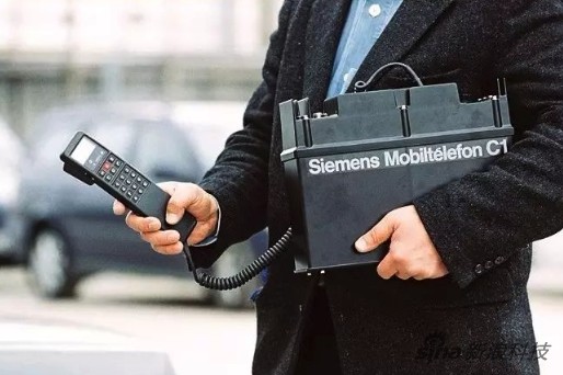 09  �������ƶ��绰.jpg